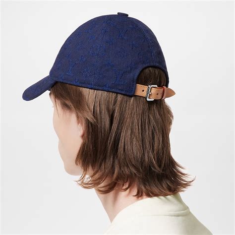 Monogram Essential Cap S00 .